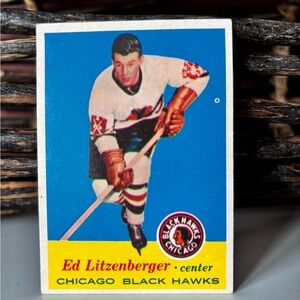 Vintage 1957-58 Topps Chicago Black Hawks Hockey Card Ed Litzenberger